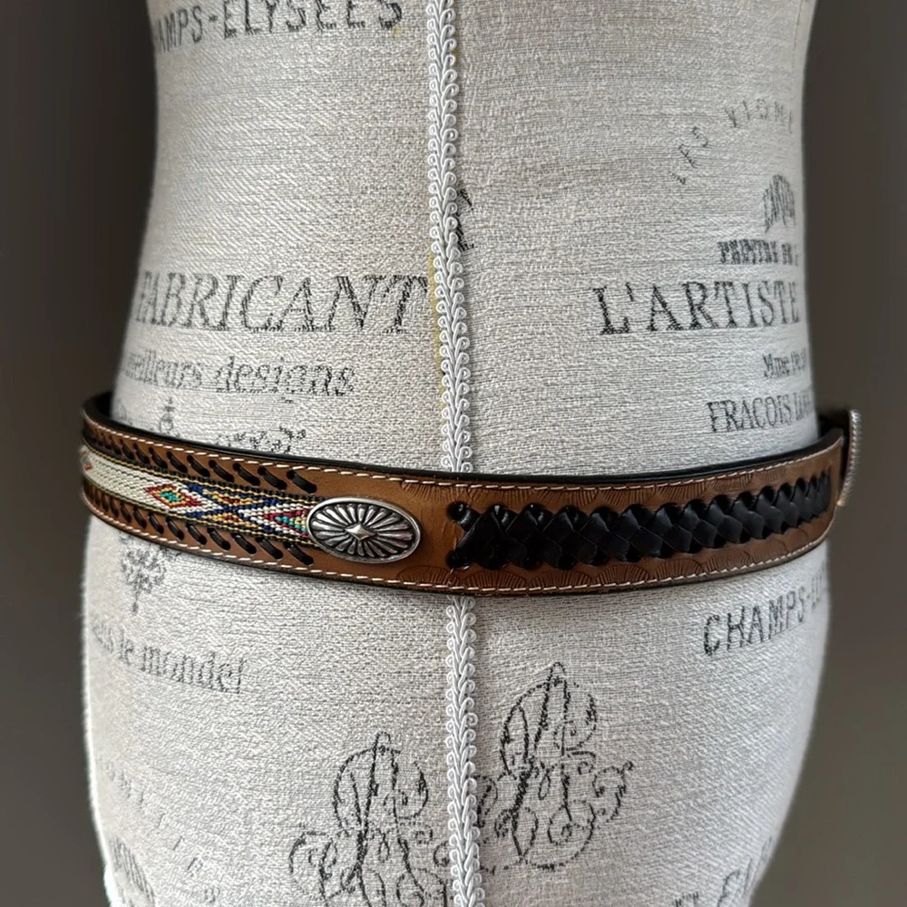 Western leather belt‎ with silver conch & Native ribbon ribbon trim 34-38”